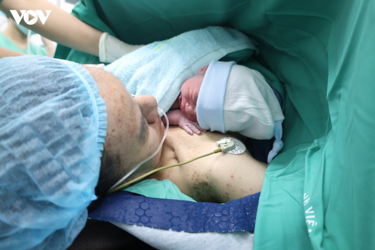 Mẹ và bé an toàn sau phẫu thuật