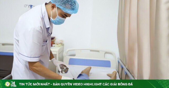 Tự tiêm thuốc giảm đau tại nhà, một phụ nữ nhập viện với vùng mông toàn dịch bẩn