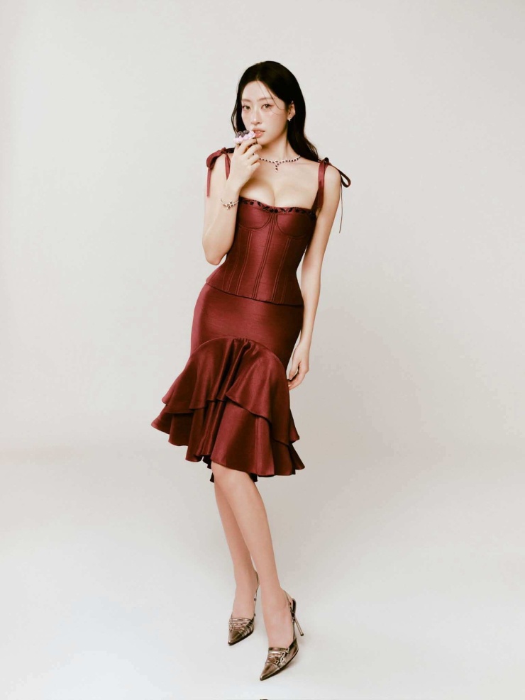 Lương Thùy Linh tuổi 26 - 5