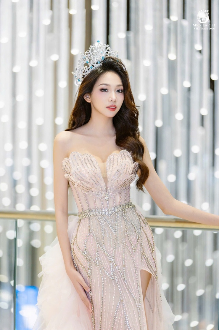 Hoa hậu 18 tuổi vừa trúng tuyển 4 trường đại học là ai? - 3