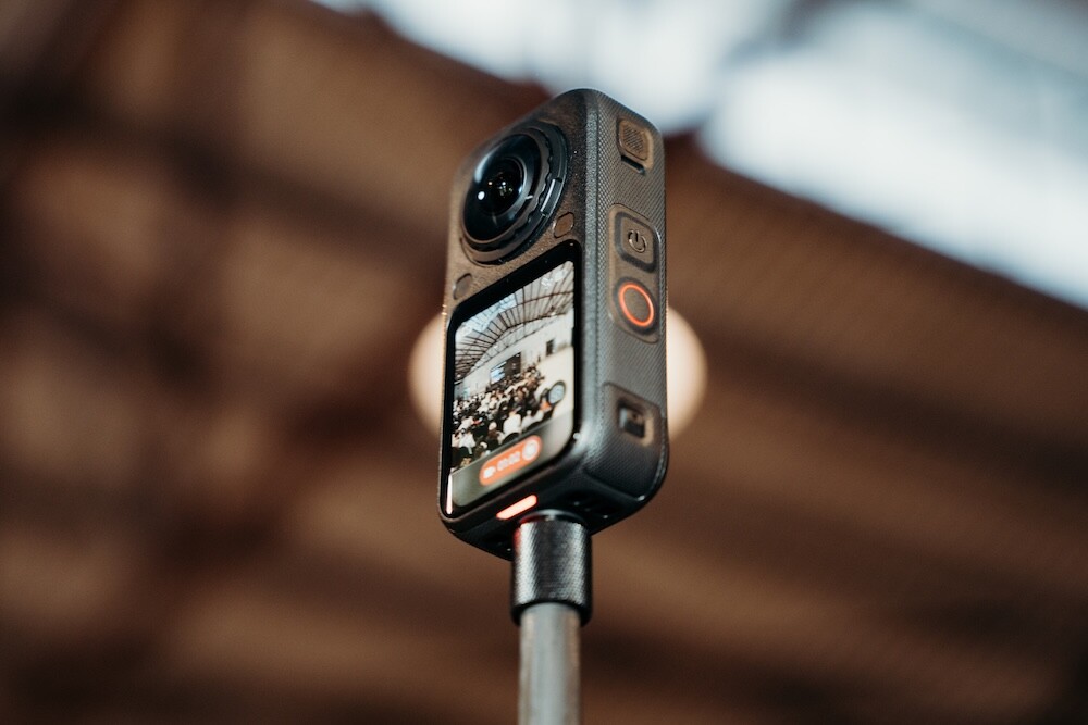 Insta360 X6.