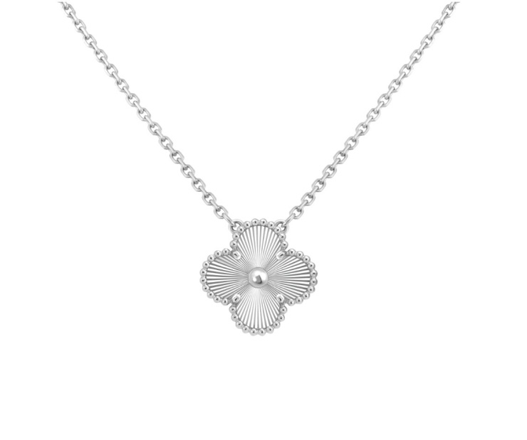 Đỗ Mỹ Linh khoe dáng với set đồ hơn 1,7 tỷ đồng - 5