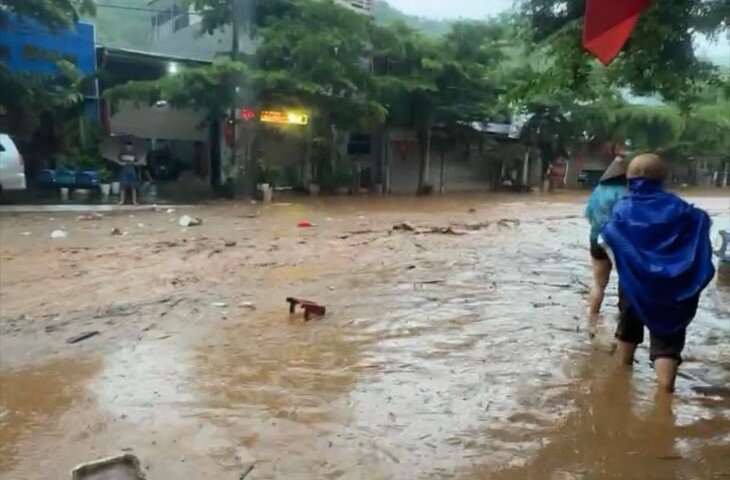 Nhiều khu vực ở miền BẮc chuyển mưa dông, nhiệt giảm mạnh từ ngày mai. Ảnh: N.H