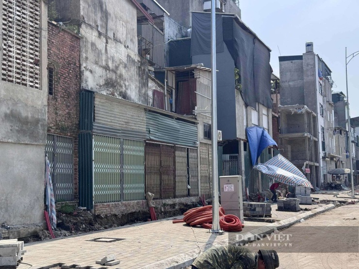 Nhiều ngôi nhà với diện tích siêu nhỏ xuất hiện trên khu đất sau khi cắt xén, giải tỏa để xây dựng tuyến đường vành đai 1.