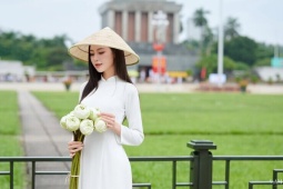 Nàng thơ diện áo dài, ghi lại khoảnh khắc đẹp hướng về Ngày Quốc khánh 2/9