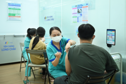 Năm học mới cận kề, cảnh giác nguy cơ gia tăng sốt xuất huyết và các bệnh lây qua đường hô hấp cho trẻ
