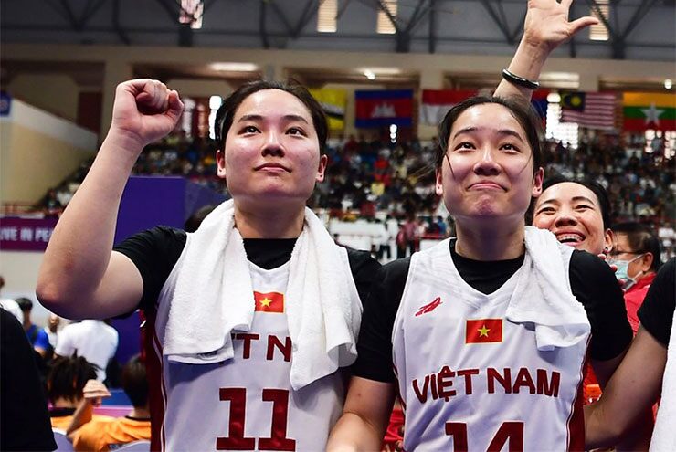 Thảo My &amp; Thảo Vy