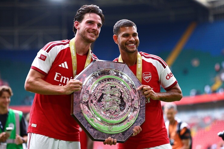 Bruno Guimaraes sớm có danh hiệu đầu tiên trong màu áo Arsenal