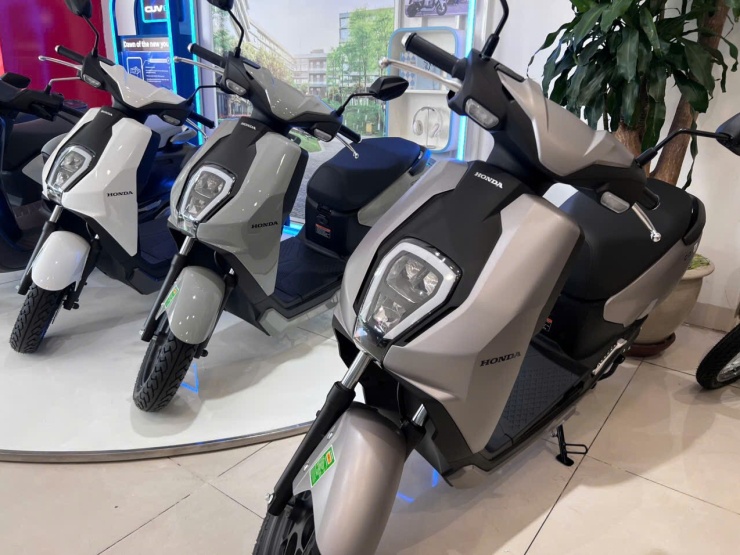 Honda icon e: hiện tăng khoảng 5 triệu đồng so với tháng trước. 