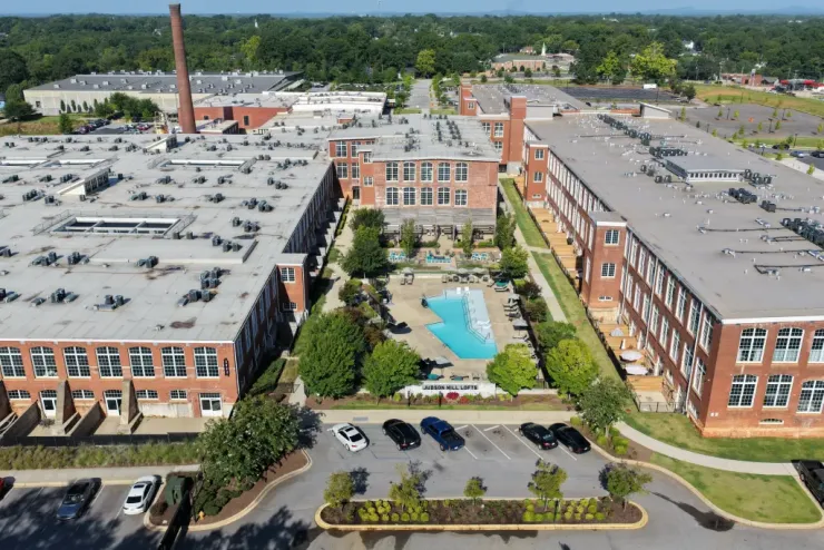 Hayden Panettiere qua đời trong một căn hộ ở khu Judson Mill Lofts, Greenville, bang South Carolina. Ảnh: Backgrid