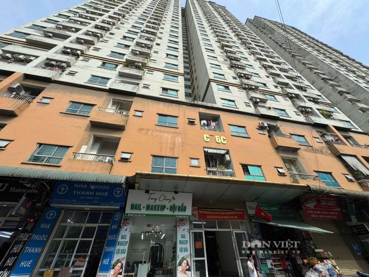 Hàng trăm cư dân CT6 Kiến Hưng nhiều năm sinh sống trong tình trạng các căn hộ không được cấp sổ đỏ. Ảnh: Anh Văn