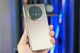 Honor lộ diện smartphone màn hình gập pin 7.000 mAh thách thức mọi giới hạn