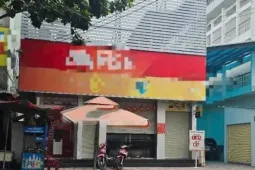 Bảo vệ ngân hàng dùng dây xích đánh đồng nghiệp nhập viện vì đến thay ca trễ