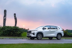 Giá xe Toyota Innova Cross tháng 8/2026, ưu đãi lãi suất vay