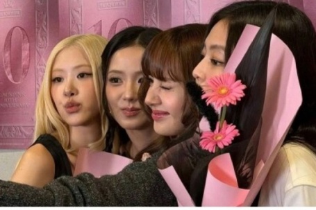 Jennie của BLACKPINK xin lỗi người hâm mộ sau lễ kỷ niệm 10 năm