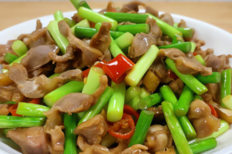 Bộ phận dai giòn, hấp dẫn, giá rẻ, xào nhanh với loại rau kháng viêm, ngọt ngon này thành món thơm phức