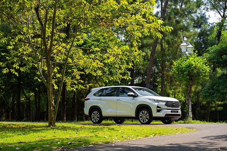 Giá xe Toyota Innova Cross tháng 8/2026, ưu đãi lãi suất vay - 1