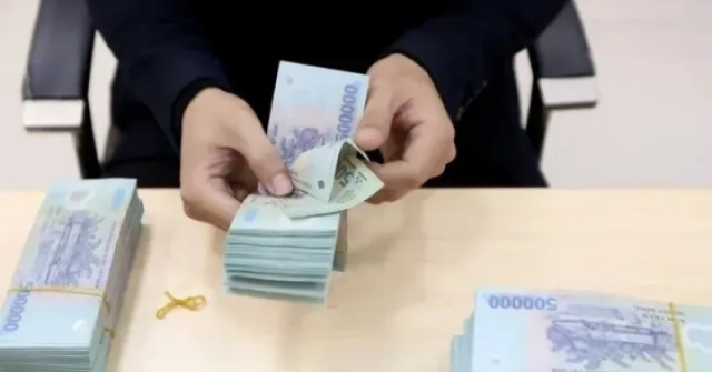 Vì sao người dân thích gửi tiền ngân hàng?