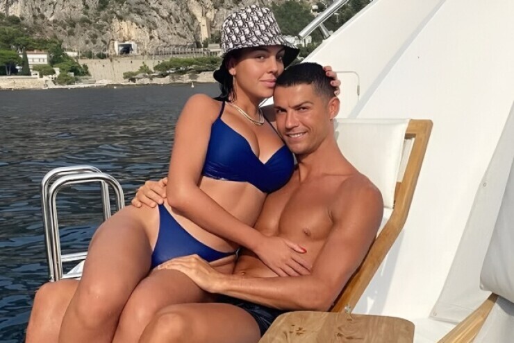 Bên trong biệt thự gần 70 triệu USD của C. Ronaldo và Georgina
