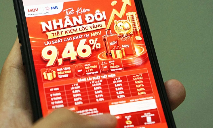Poster giới thiệu lãi suất ưu đãi do nhân viên một ngân hàng dùng AI tạo. Ảnh: Phương Đông