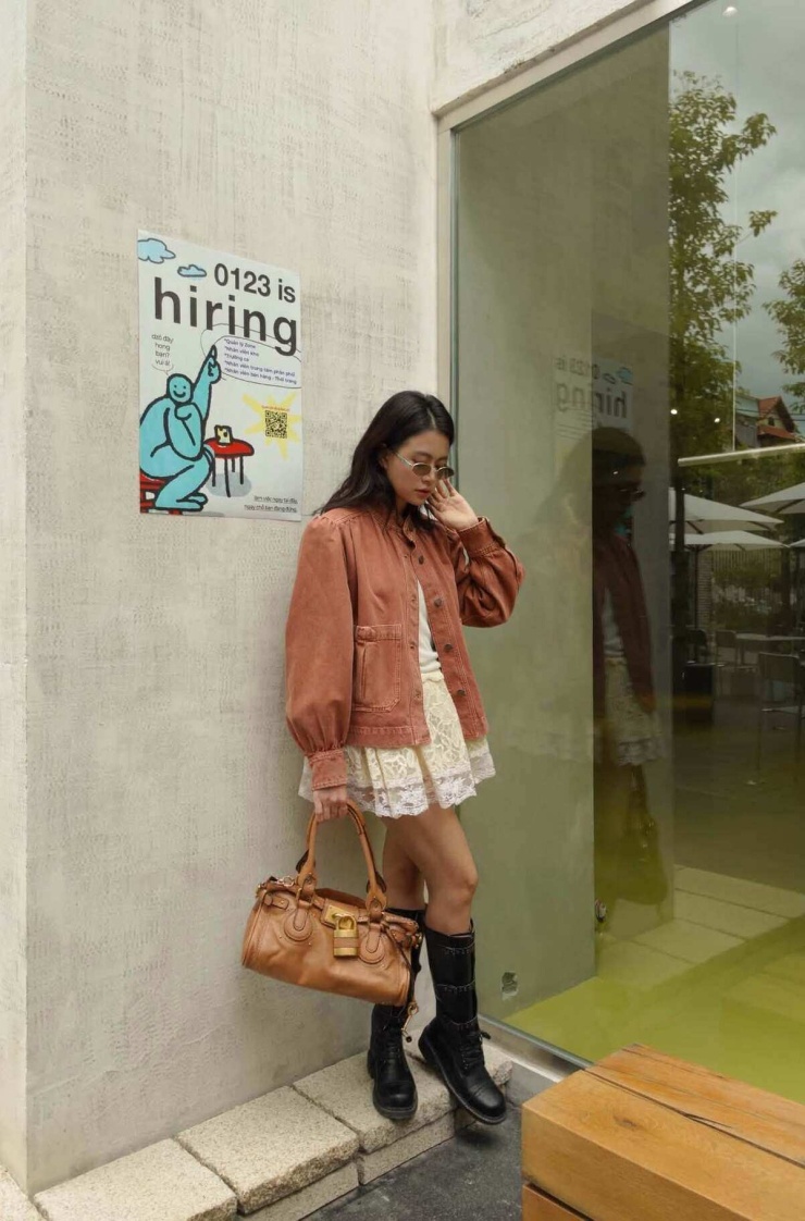 Hoàng Thùy Linh được khen 'lão hóa ngược' nhờ cách phối đồ - 1