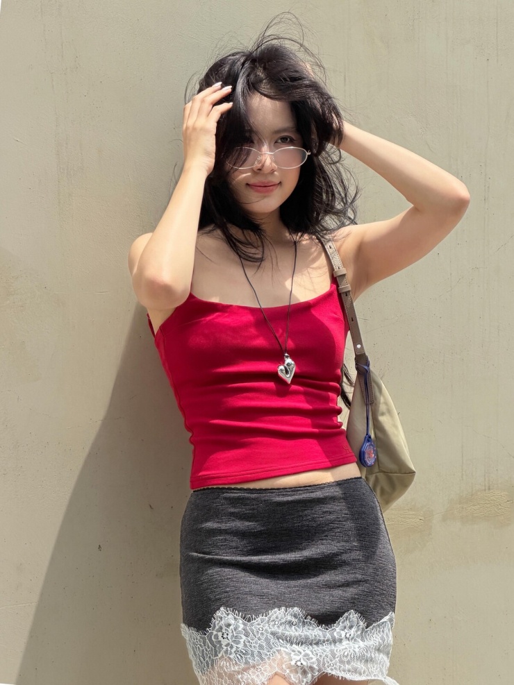 Hoàng Thùy Linh được khen 'lão hóa ngược' nhờ cách phối đồ - 8