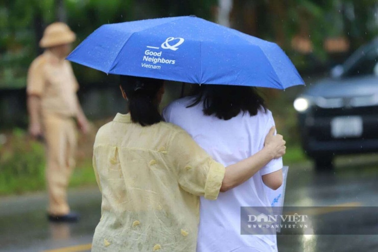 Thí sinh sau khi hoàn thành xong bài thi tốt nghiệp tại Trường THPT Chuyên Tuyên Quang. Ảnh: Phạm Hưng