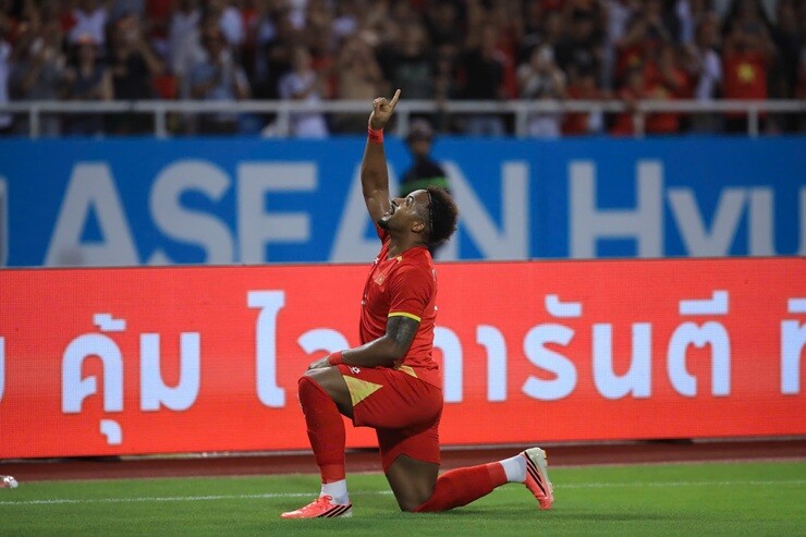 Trực tiếp bóng đá ĐT Việt Nam - Malaysia: Xuân Son hoàn tất cú đúp (AFF Cup) (Hết giờ) - 3