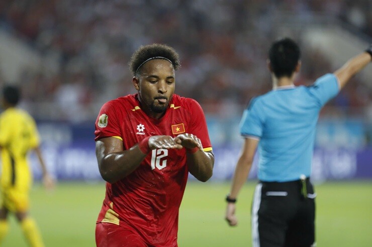 Trực tiếp bóng đá ĐT Việt Nam - Malaysia: Xuân Son hoàn tất cú đúp (AFF Cup) (Hết giờ) - 4