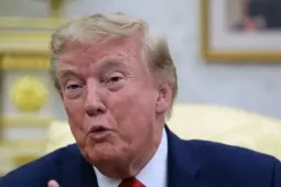 Tổng thống Mỹ Trump tạm rút khỏi ‘cuộc chơi’ với Iran