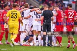 Sao tuyển Đức Musiala lại đổ gục xuống sân, Bayern Munich âu lo trước mùa giải mới