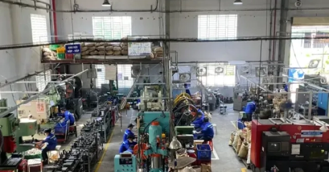 Hơn 155.000 doanh nghiệp rút khỏi thị trường: Tứ bề sức ép?
