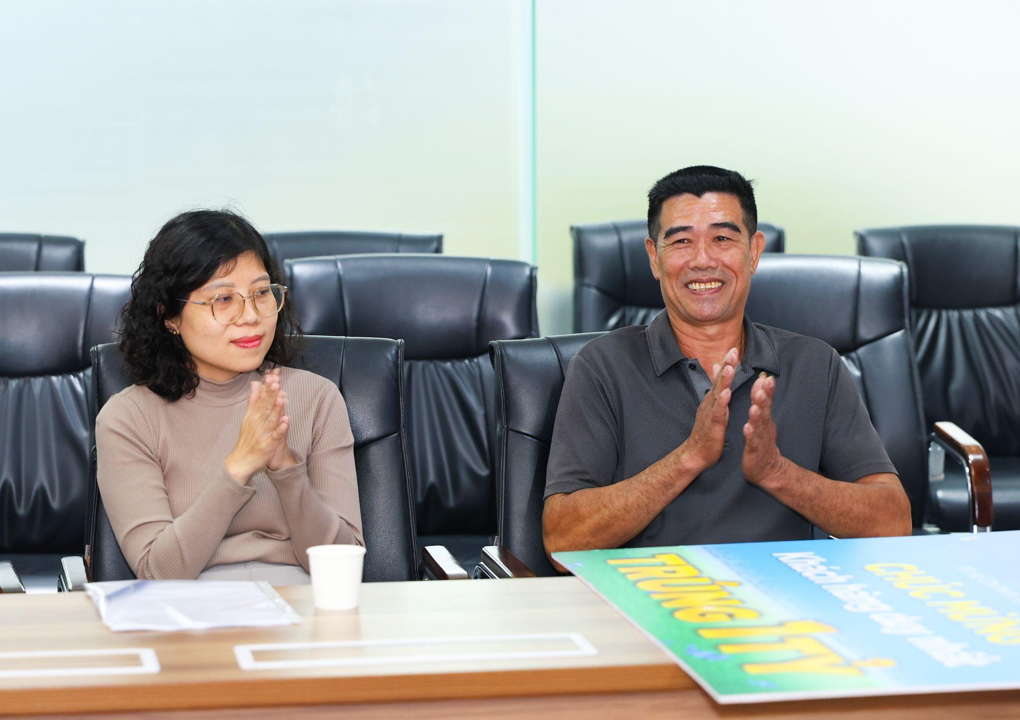 Nụ cười rạng rỡ của anh Nguyễn Văn Thân khi nhận về giải thưởng lớn vượt ngoài mong đợi