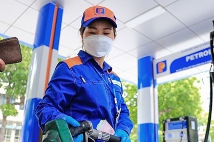 Giá xăng dầu đồng loạt đi lên, có loại tăng tới hơn 1.300 đồng/lít
