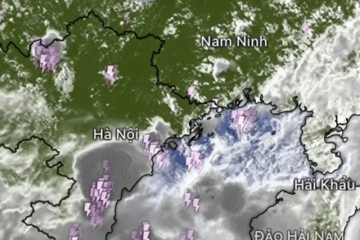Hai kịch bản áp thấp nhiệt đới đều gây mưa lớn ở miền Bắc