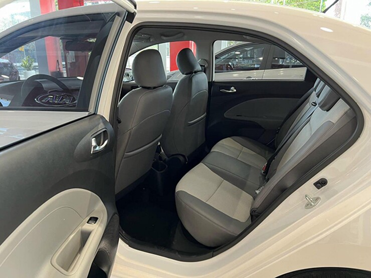 Giá xe KIA Soluto tháng 8/2026, giảm 26 triệu đồng - 10
