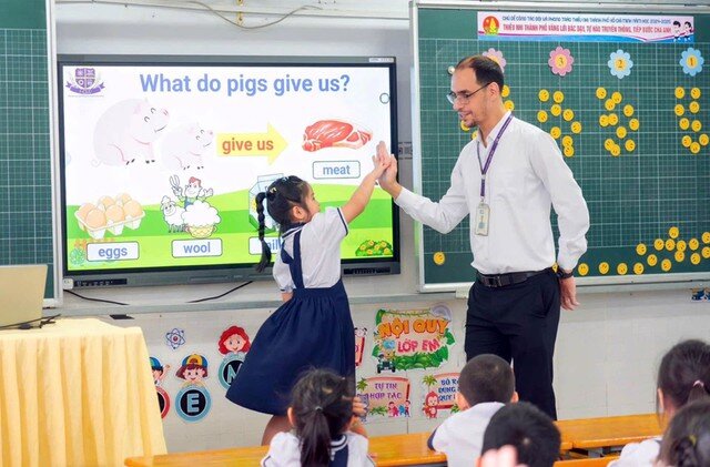 Bộ GD&ĐT đề xuất Tiếng Anh là môn học bắt buộc từ lớp 1. Ảnh: Bộ GD&ĐT