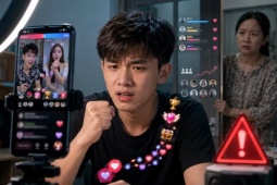 "PK TikTok” là gì, vì sao có người bất chấp nguy hiểm để đổi lấy quà ảo?