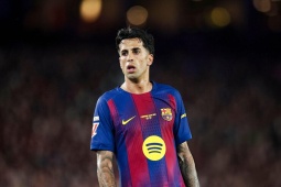 Cảnh sát dùng dùi cui dập bạo loạn ở trận Barca - Al Ahly, Cancelo "ngã ngửa" vì bị hủy lễ ra mắt
