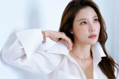 Diễm My 9X nhan sắc rạng rỡ ở tuổi 36