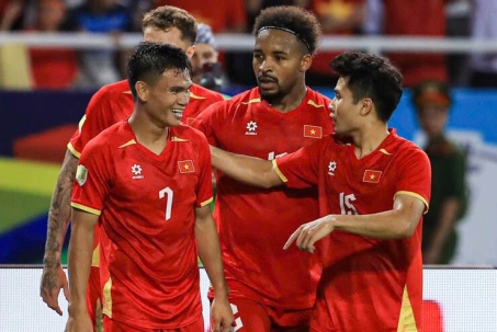 ĐT Việt Nam vào chung kết AFF Cup: Xuân Son khiến Thái Lan lo sợ, thầy Kim toan tính tài tình