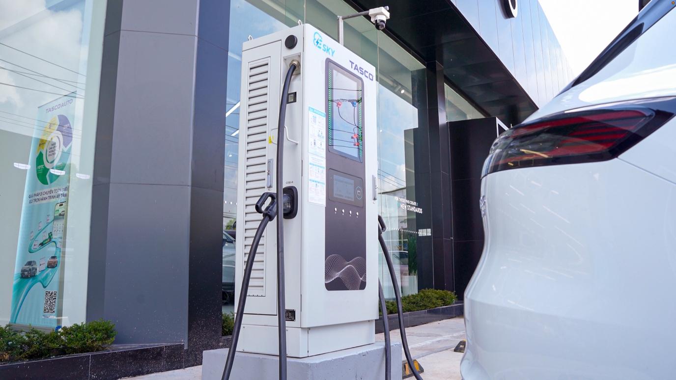 Sau 2 tháng triển khai, VETC Trạm sạc hiện đã kết nối 7 đối tác CPO lớn như ChargeLink, EBOOST, ESKY, Ford Việt Nam, Rabbit EVC, SmartCharge và NV Charge.