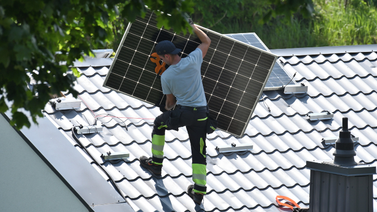 Lắp đặt pin mặt trời cũng cần chú ý tới bóng râm.