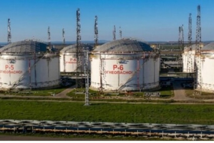Ukraine tuyên bố đánh trúng sân bay Nga, hạ 2 trạm radar