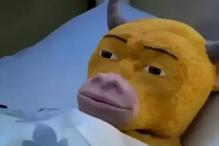 Chú bò 'xấu tệ' trong phim 'Ngưu Lai' thành meme, thú bông bán hơn vạn chiếc