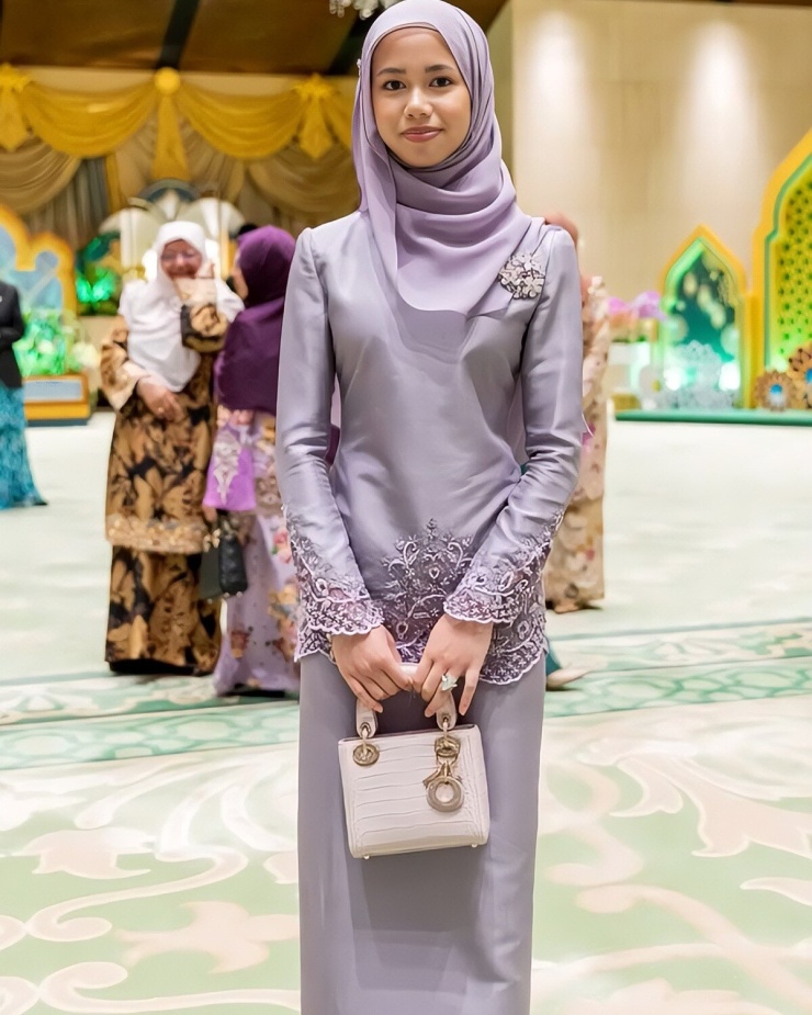 Nhan sắc tuổi 18 của Công chúa Brunei - 7