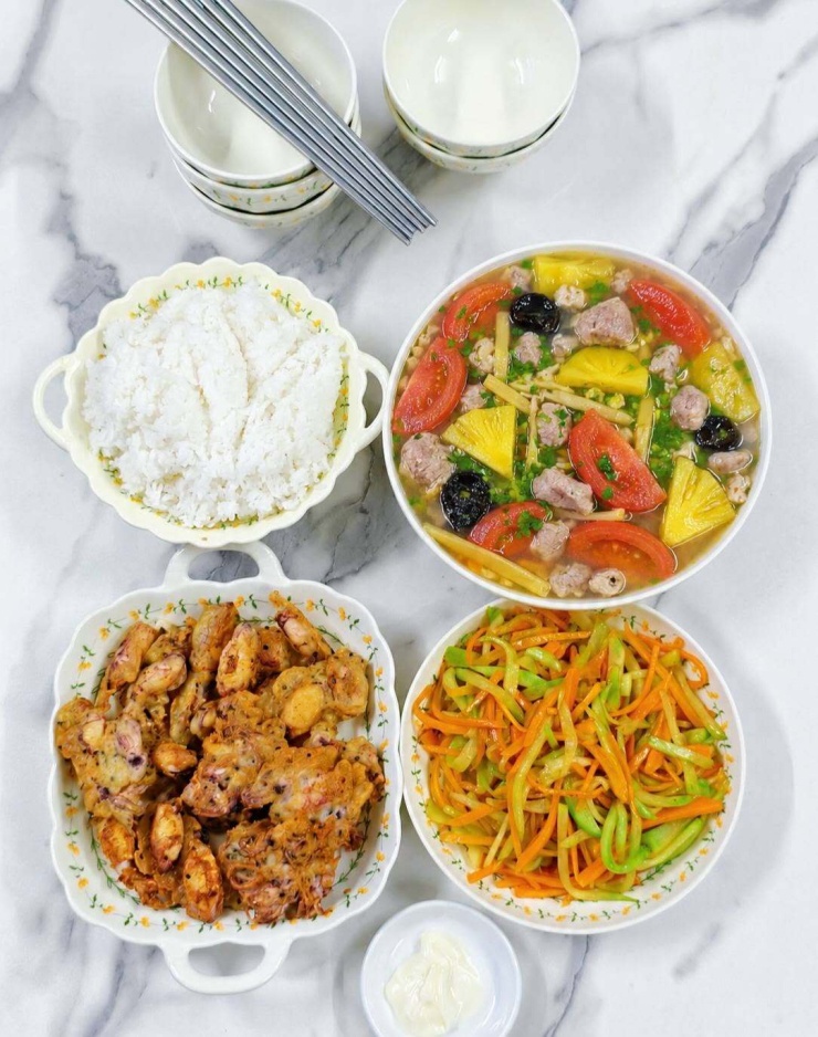Mâm cơm nhiều hải sản của mẹ 3 con 'không giỏi nấu ăn' - 4