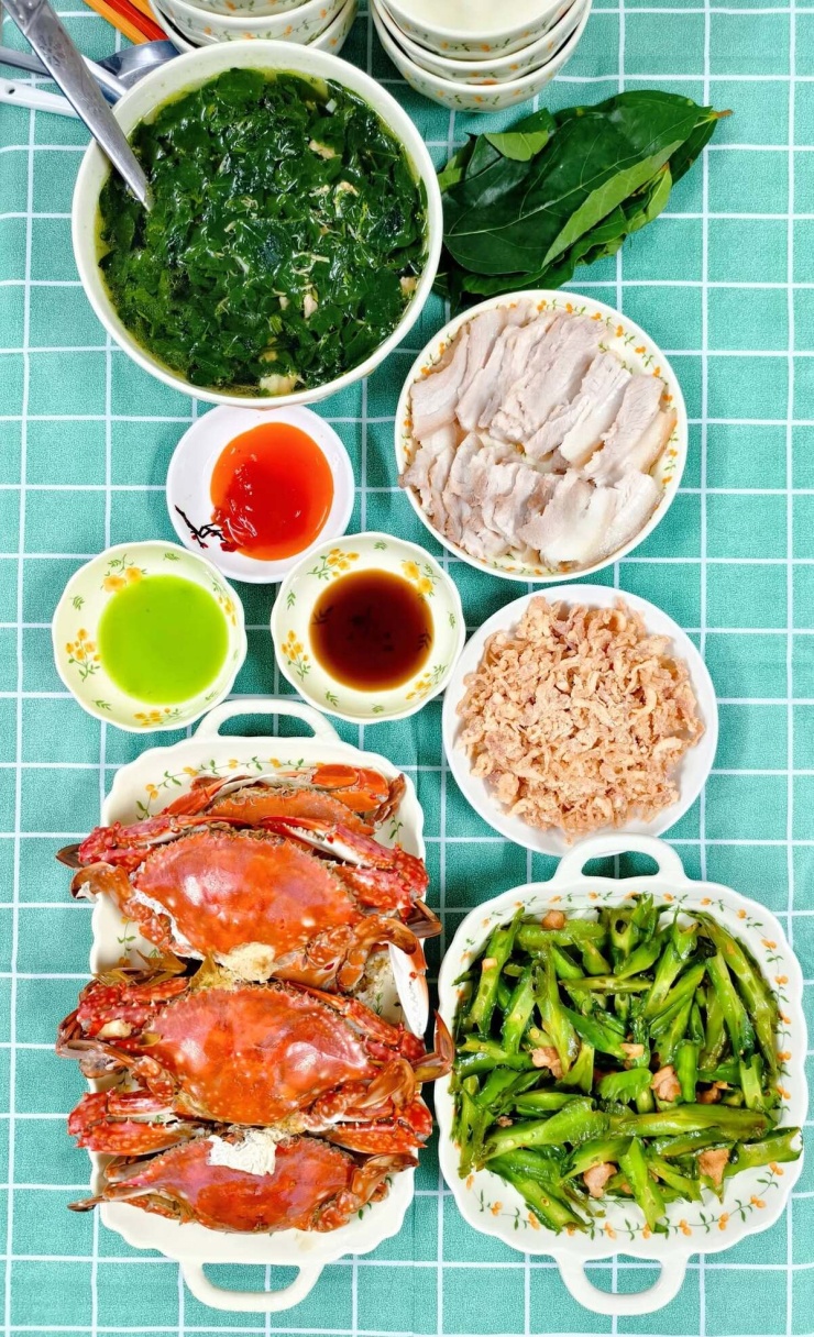 Mâm cơm nhiều hải sản của mẹ 3 con 'không giỏi nấu ăn' - 8
