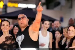 Vin Diesel khóc vì cái kết của “The Fast and the Furious”
