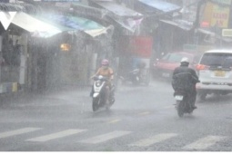 Mưa lớn ở Bắc Bộ và Bắc Trung Bộ bao giờ mới giảm dần?
